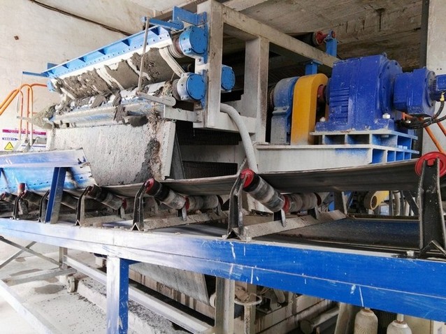 污泥脫水設(shè)備Sludge dewatering equipm